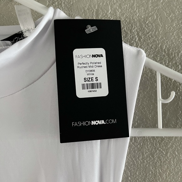 Fashions Nova White Ruched Midi Dress Size Small - Picture 5 of 5